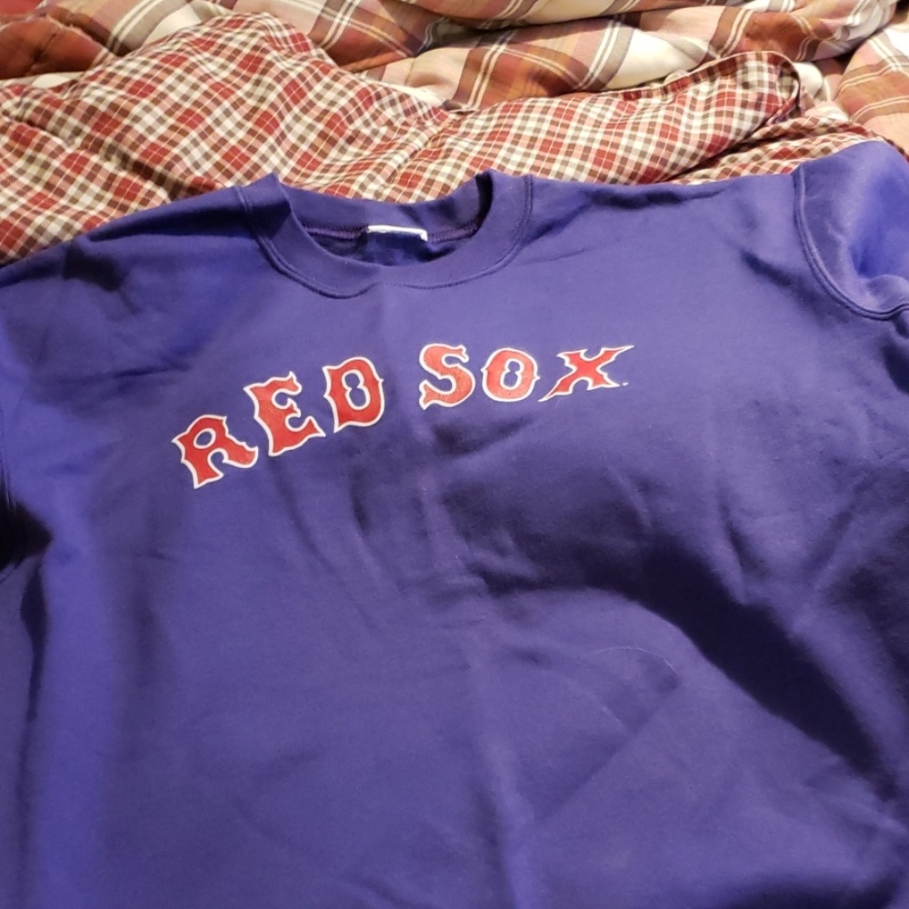 Red Sox Youth sweatshirt